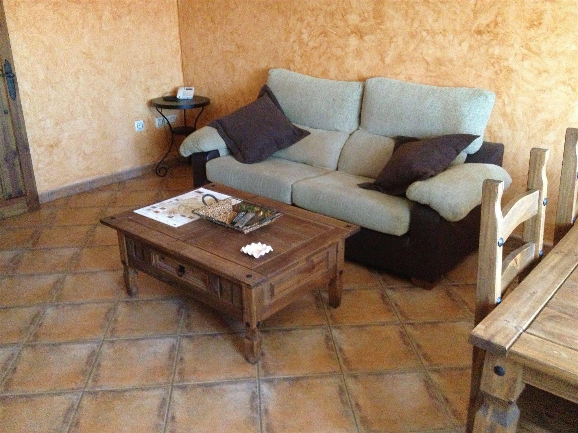 Complejo Penafiel Apartment Zarza La Mayor Exterior photo